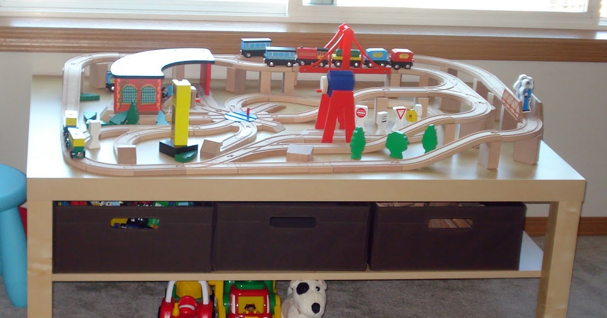 Boys, Buildings, Books and Berries: Best Train Sets