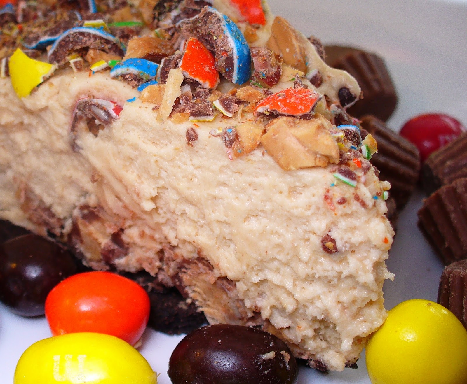 Leenee's Sweetest Delights Peanut Butter Candy Pie