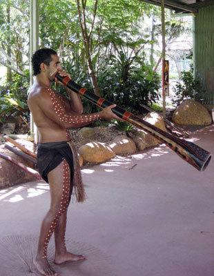[Didgeridoo.jpg]