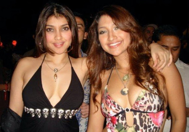 kumpulan foto payudara montok artis indonesia 14.Azhari+Sisters Kumpulan Foto Payudara Montok Artis Indonesia