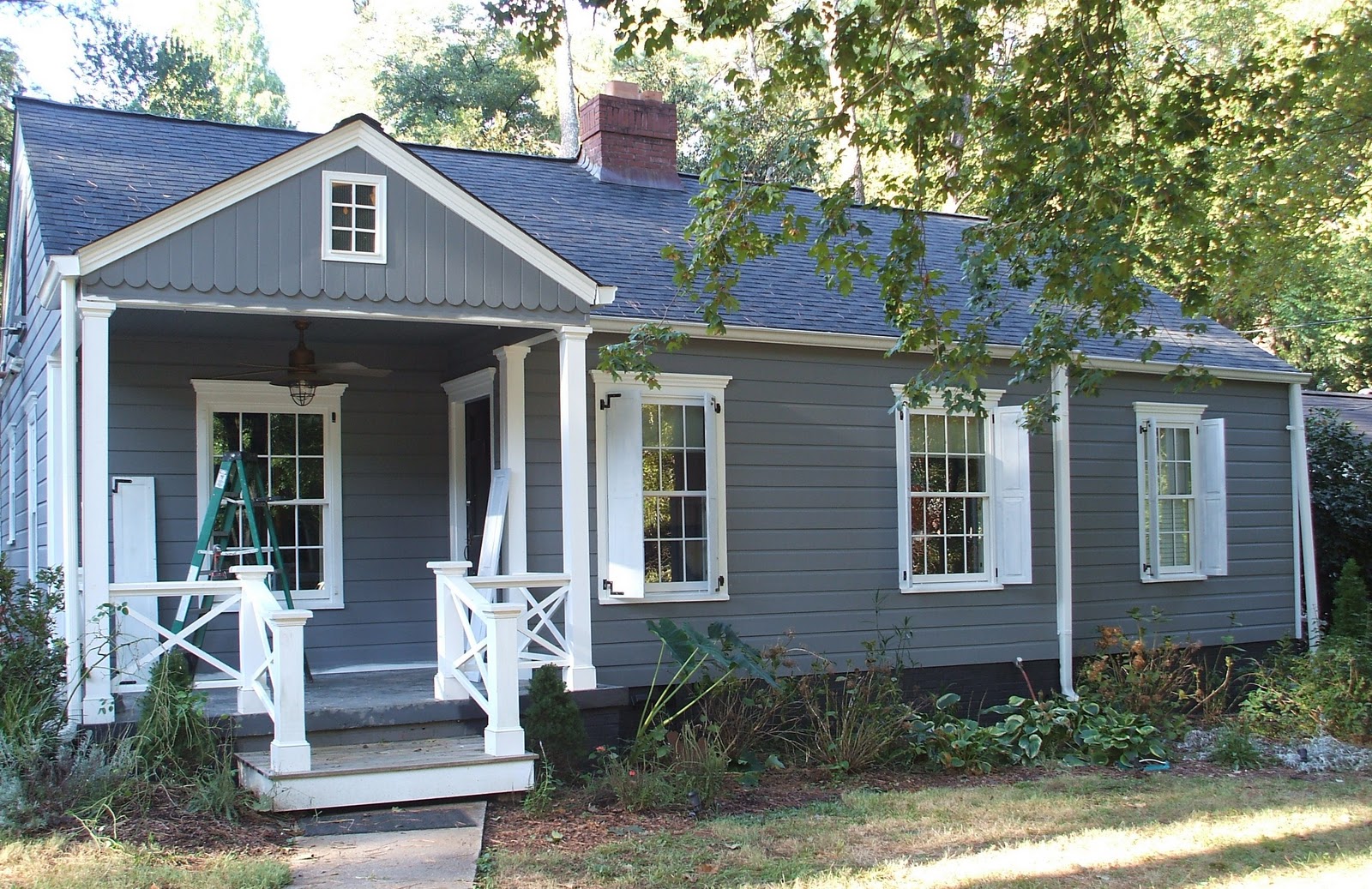 duchess fare: Our House Gets a Fresh Coat of Paint