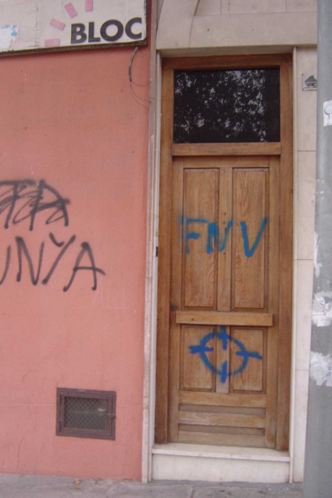 [Bloc-Tavernes03.jpg]