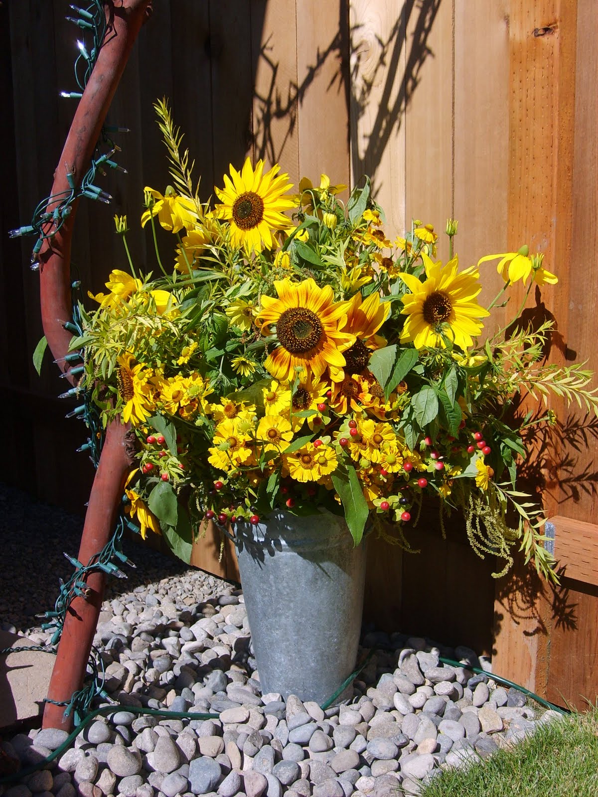 Over the Top Floral Arrangements for Wedding