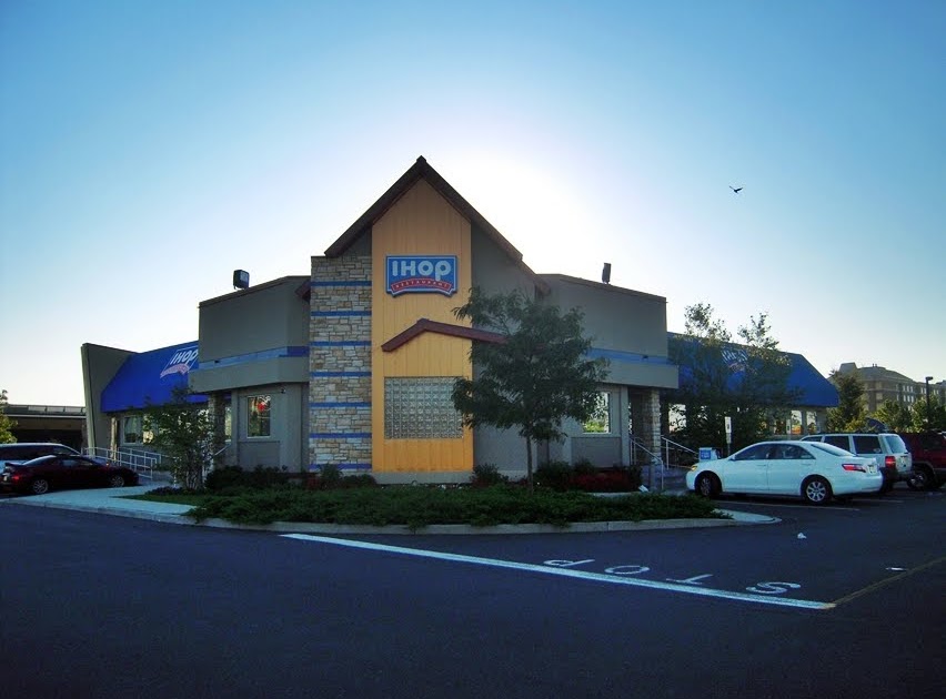 IHOP-International House of Pancakes at The Mills at Jersey Gardens® - A  Shopping Center in Elizabeth, NJ - A Simon Property