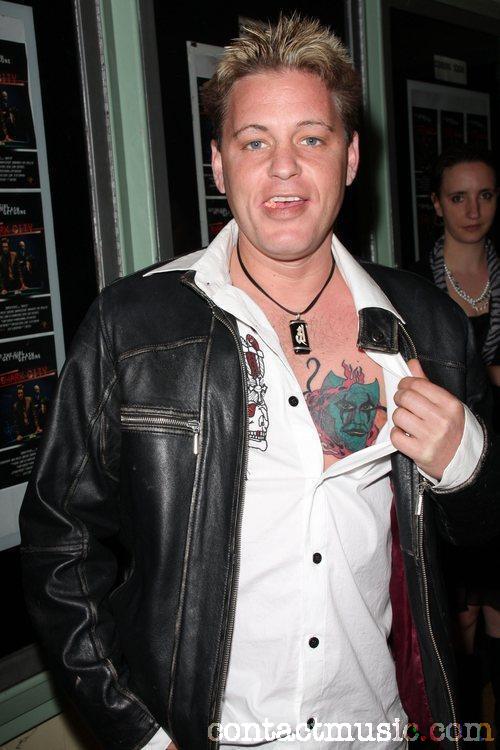 DR. INFRASER Homenaje Corey Haim.