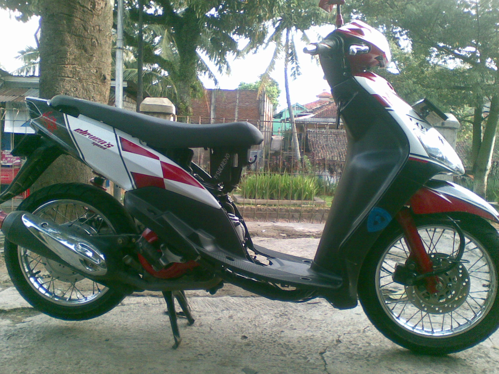 Mio Putih