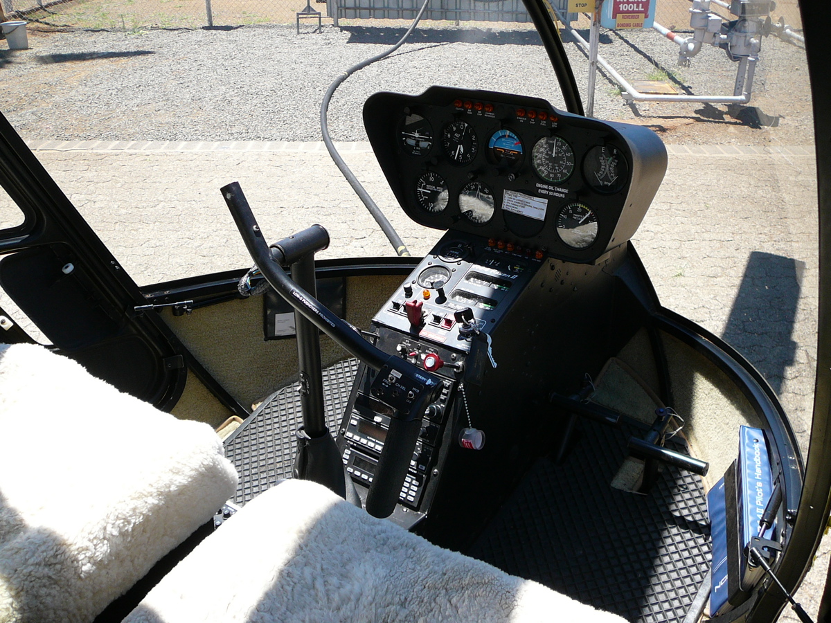 [R44+Helicopter_1.jpg]