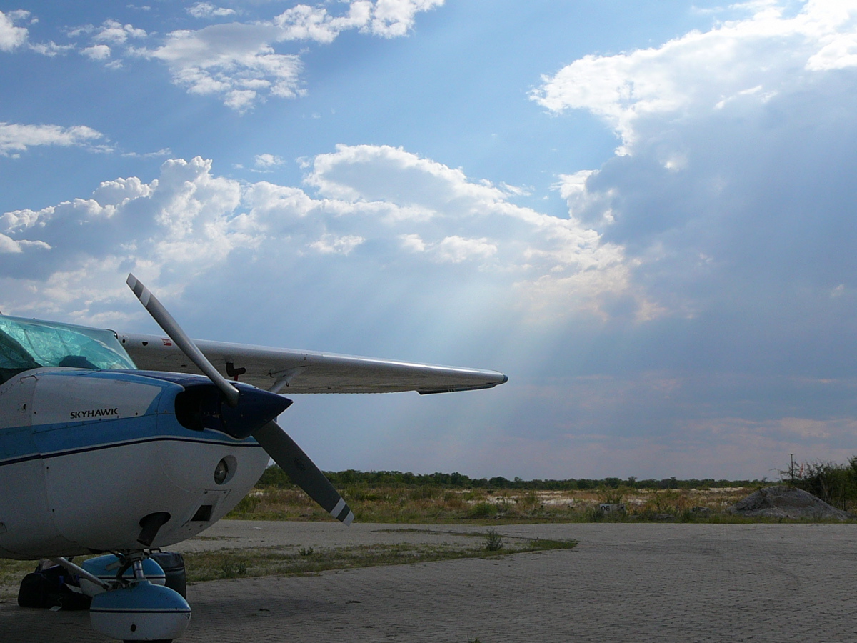 [Just+landed+at+FYMO+(Mokuti+Lodge).jpg]