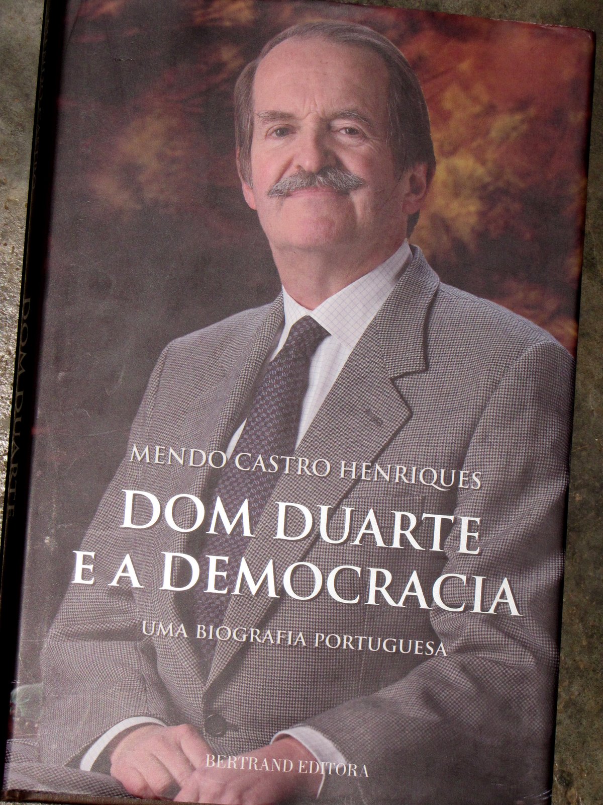 [DOM_DUARTE_E_A_DEMOCRACIA.JPG]