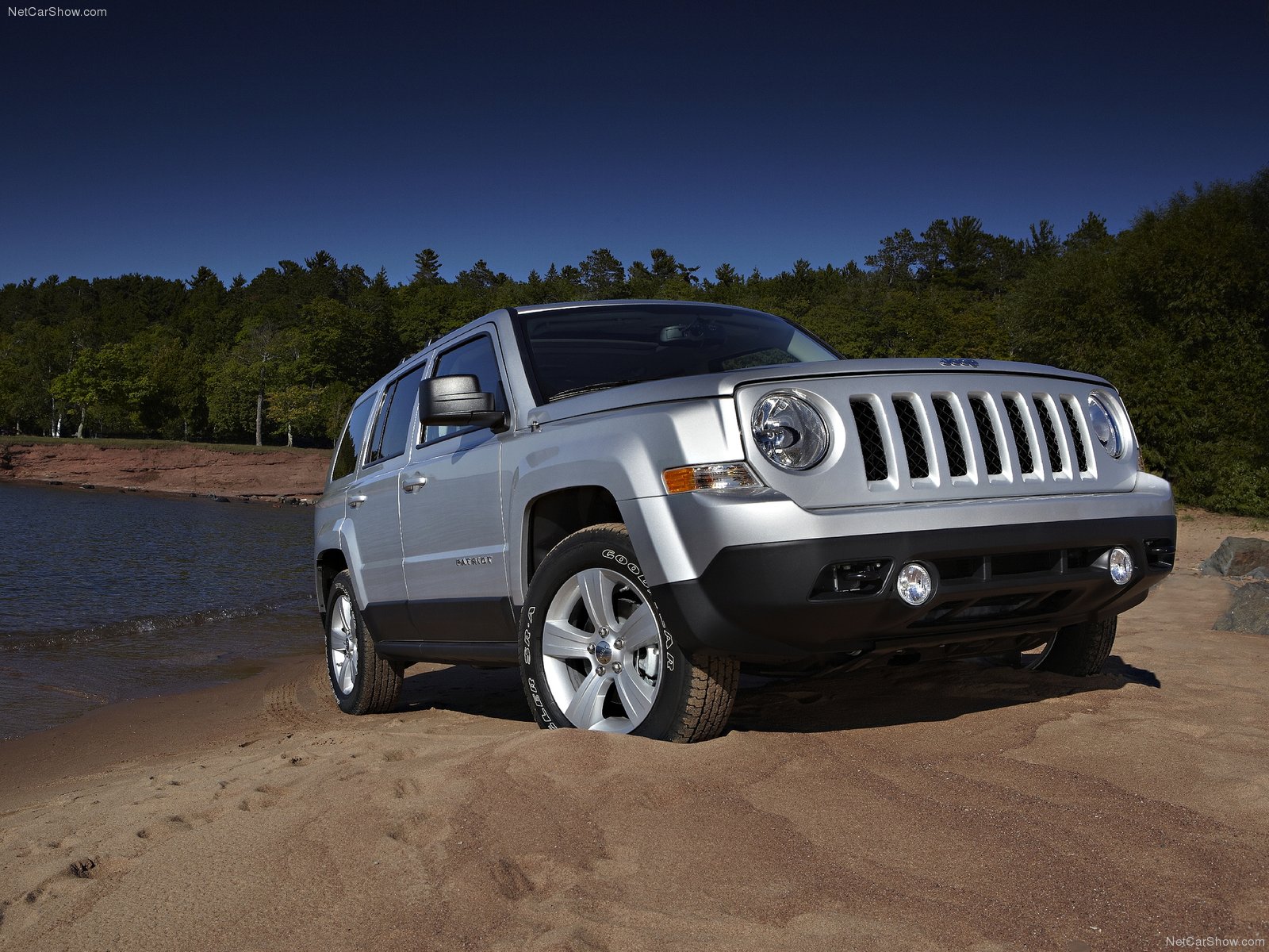 Bhanyak S Blog Jeep Patriot 2011 Stills And Wallpapers
