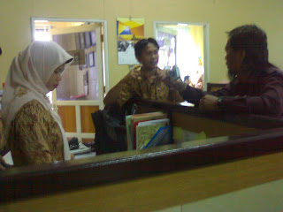MKantor Kebobolan Maling di 'Kamis Batik Ceria' Kantor Kebobolan Maling di 'Kamis Batik Ceria'