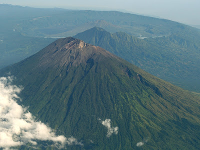 Gunung Agun