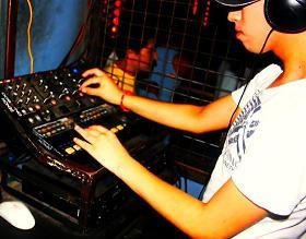 Thony Larιoѕ Dj