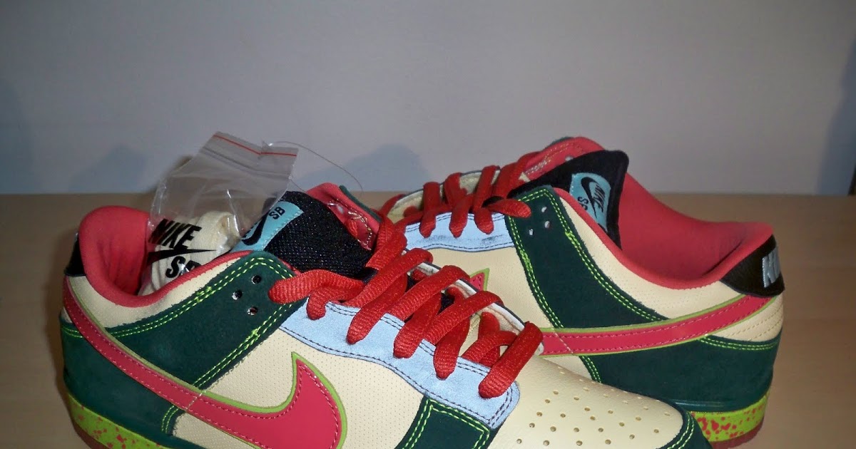 nike sb dunk low mosquito