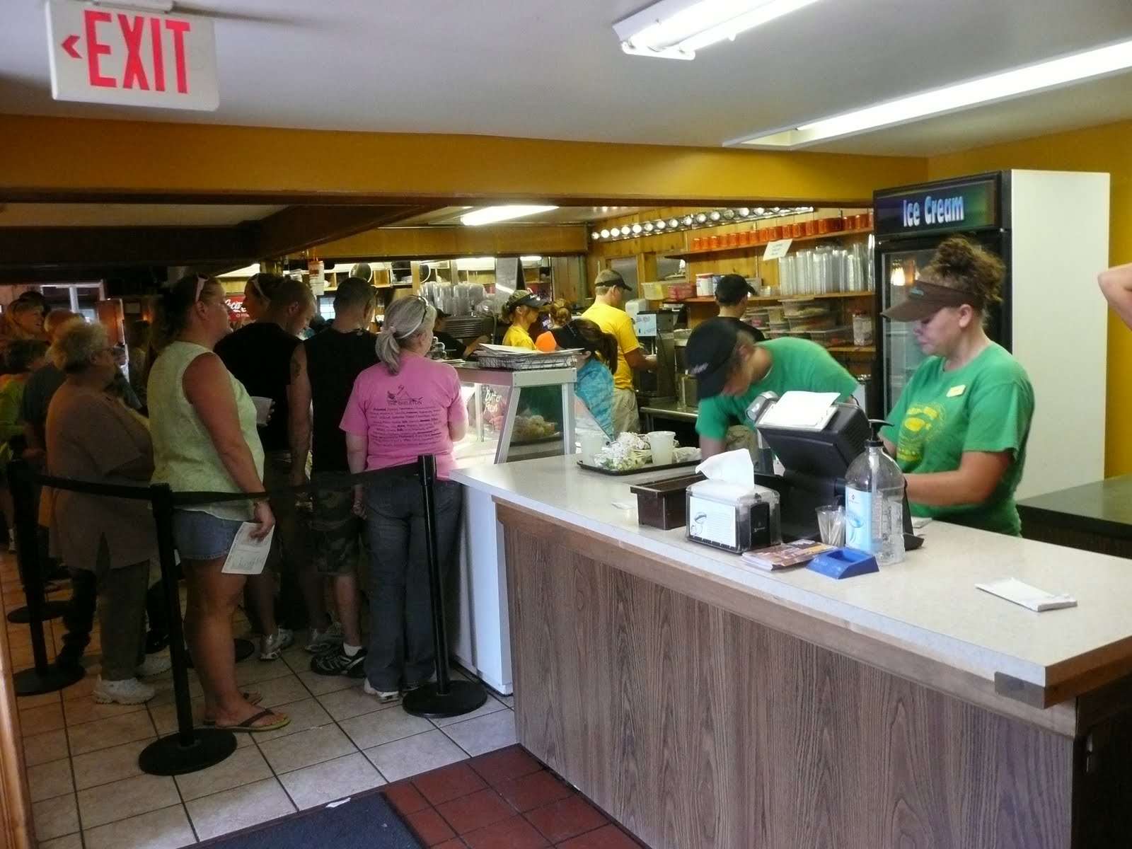 PIG OUT SPOTS Ivanhoe Drive In (Upland, IN)