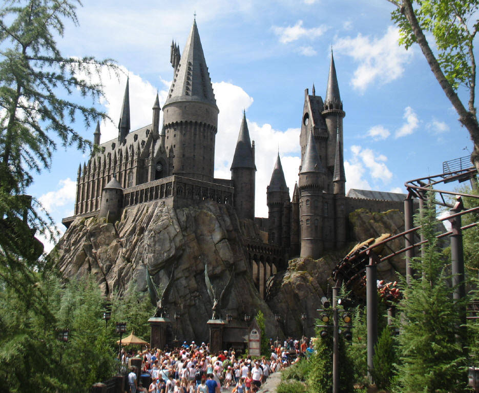 hogwarts-castle-appr.JPG