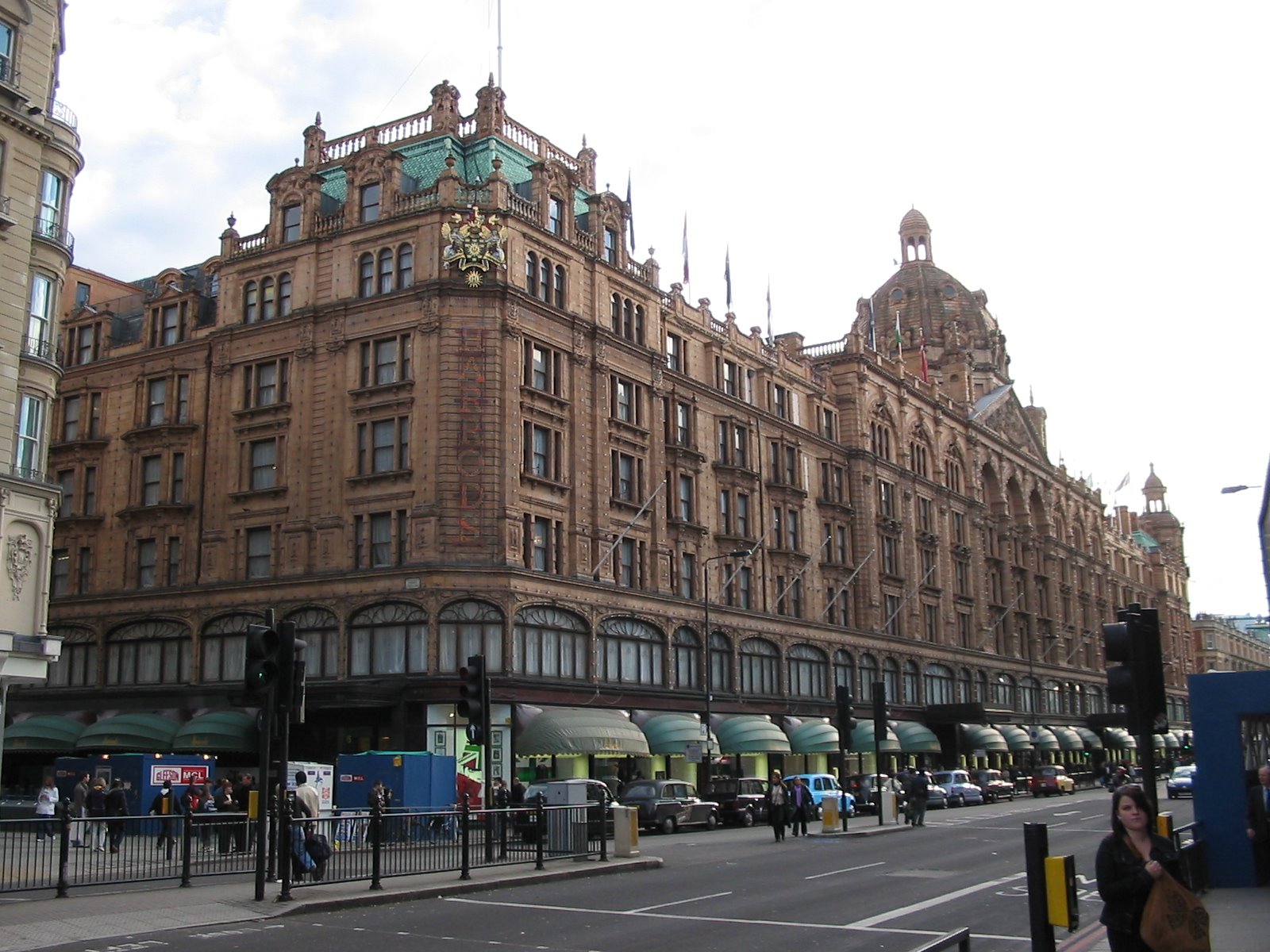 [HarrodsDay.jpg]