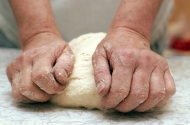 knead_bread_dough-754414.jpg