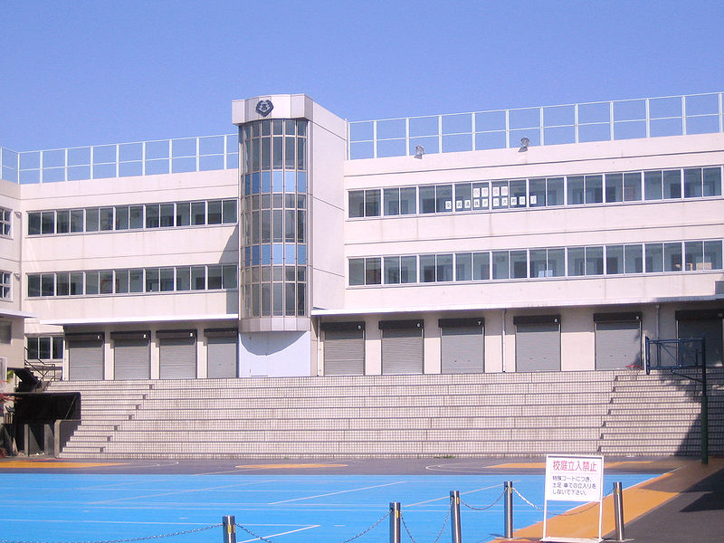 [800px-Horikoshi_High_School_(school_building).jpg]