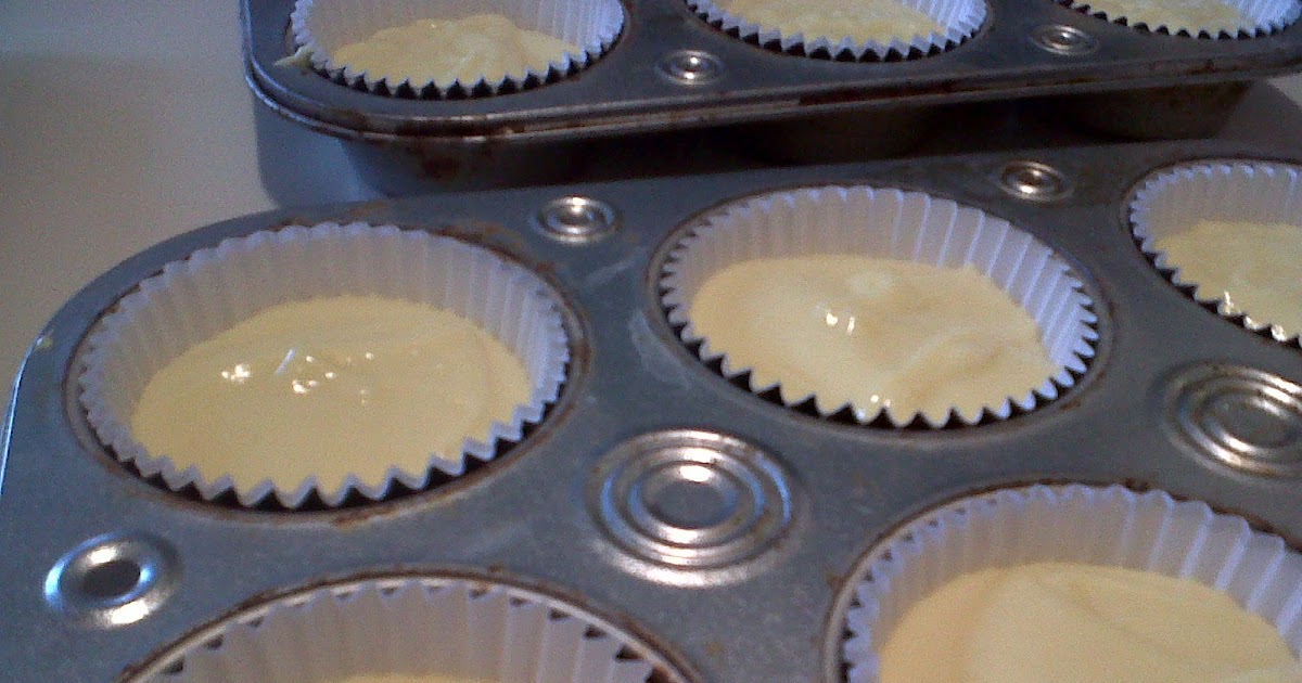 lemon bar cupcakes will win you friends Adventures of Cecelia Bedelia