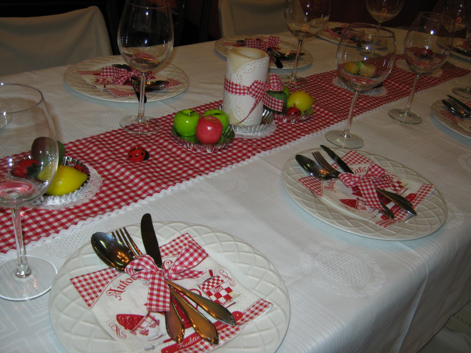 chocolate y burbujas: cena de amigos