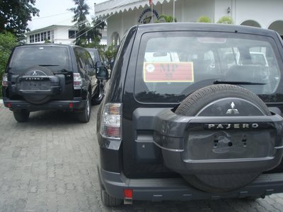 [Pajero07.JPG]