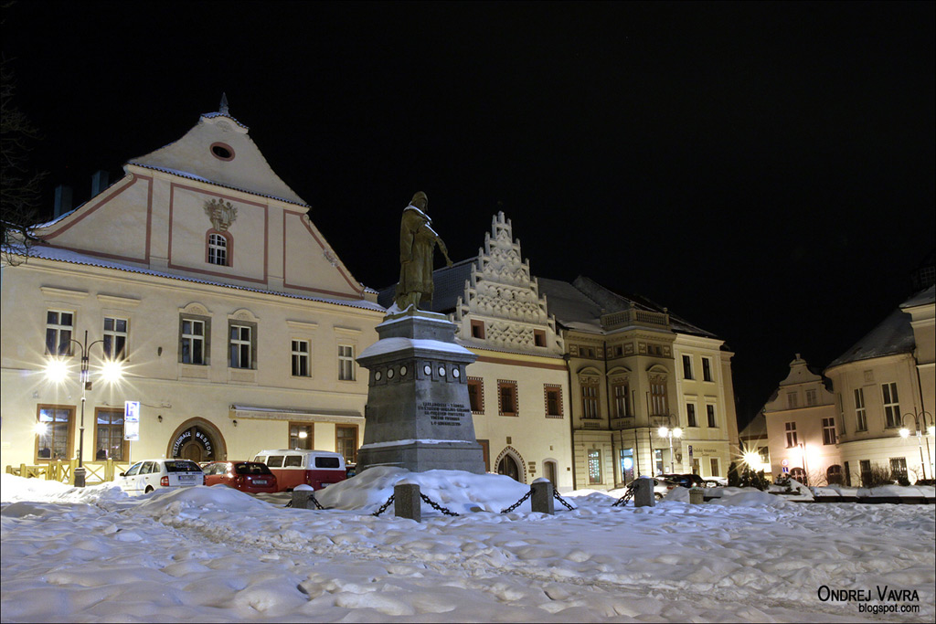 [Nocni-namesti-003.jpg]