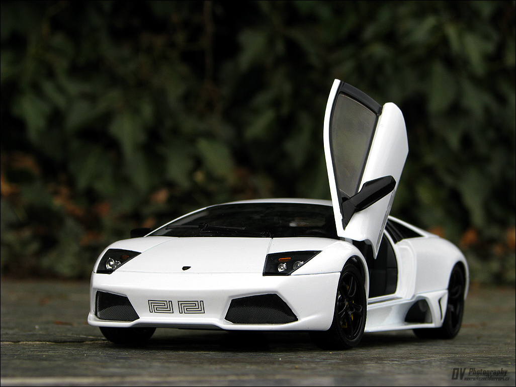 [LP640-Versace-002.jpg]