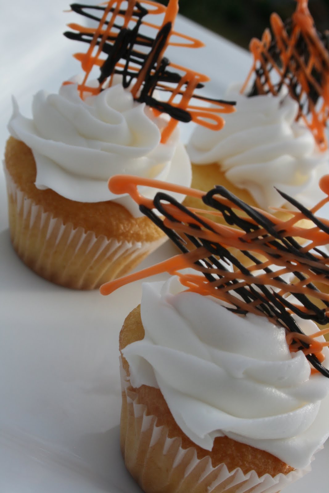 And Everything Sweet Easy Halloween cupcake!