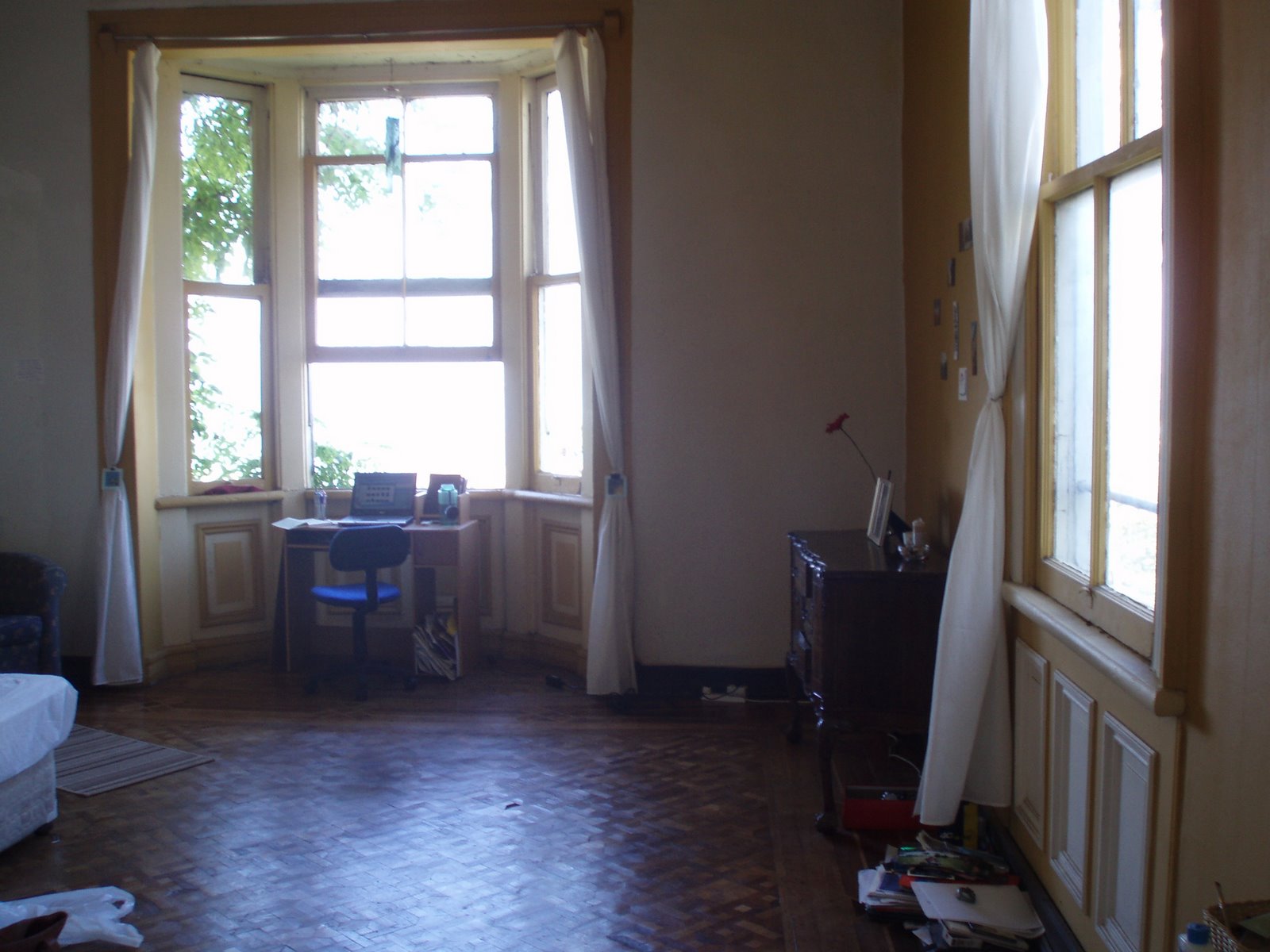 [PB190006.JPG]