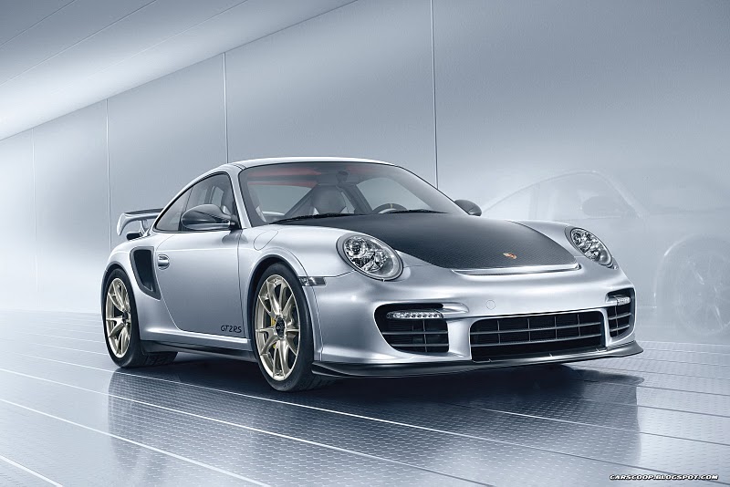 2011-Porsche-911-GT2-RS-Front-Side-View.jpg