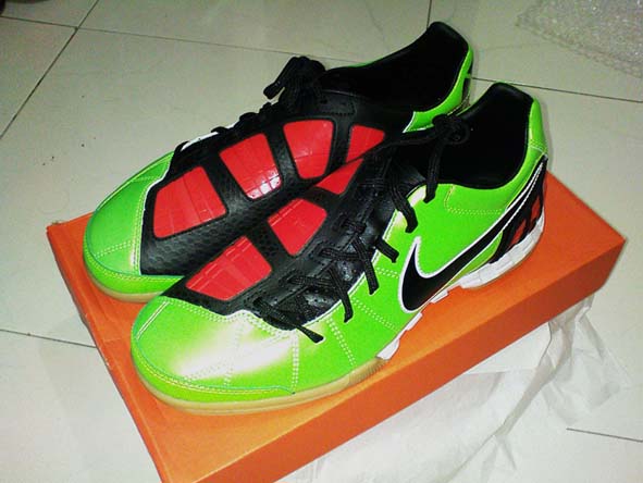 adidas t 90