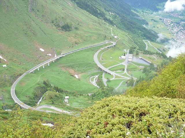 [Saint+Gotthard+Pass.jpg]