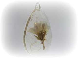 Wedding flower keepsake pendant
