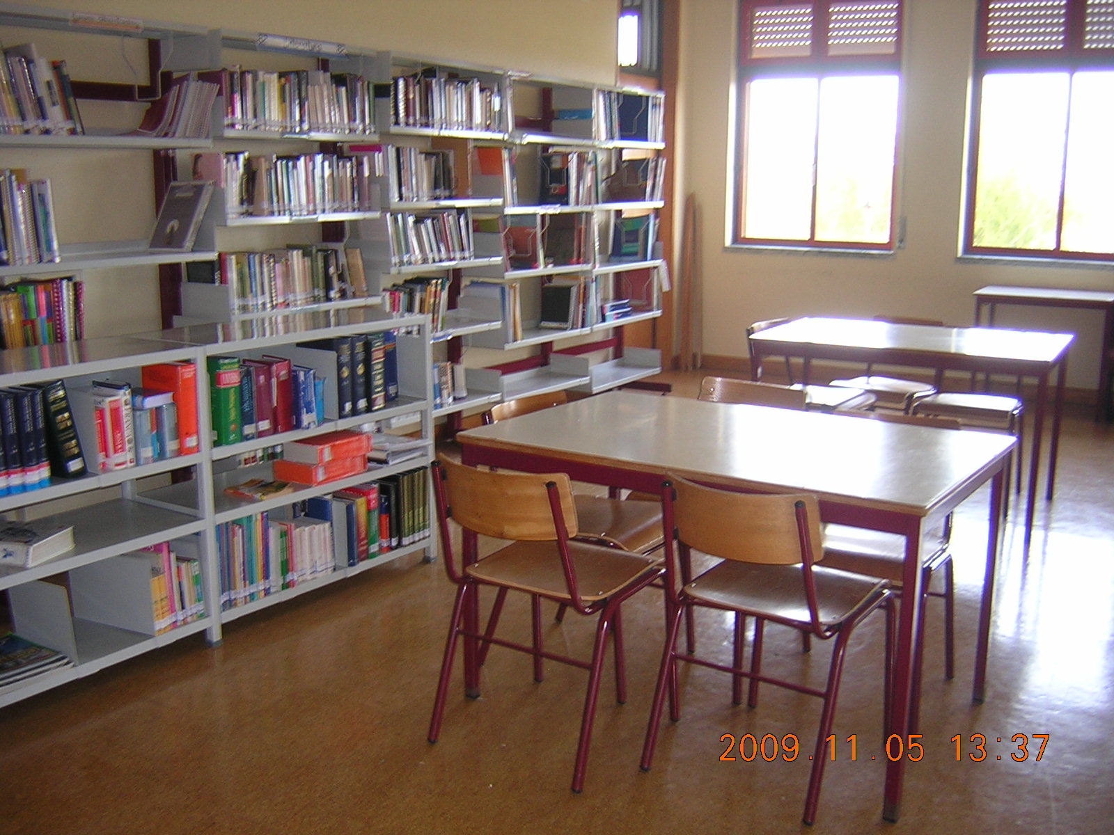 [biblioteca_antes+(5).JPG]