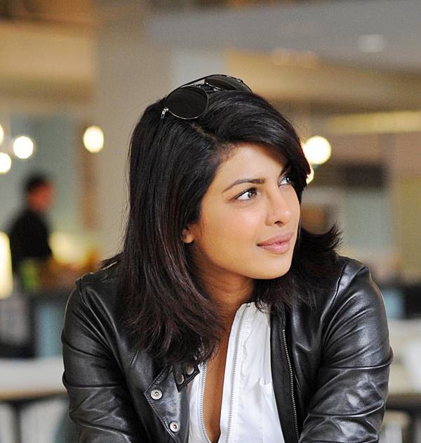 Essence of Fashion: Looks like Bollywood is finally rocking Twitter