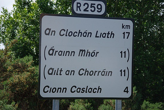 1.1277092011.english-map_-gaelic-road-signs.jpg