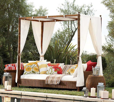Outdoor Wicker Chair on Outdoor Wicker Table And Chair     Outdoor Furniture Ideas 2011   Home