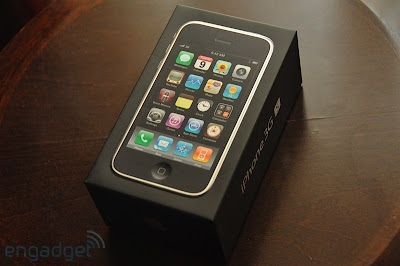 iPhone 3GS : Deballage en Images 3gs hands15 iPhone 3GS : Deballage en Images