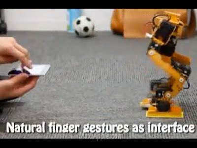 Robot Piloté avec un iPhone : Bluffant (video) finguer robot iphone Robot Piloté avec un iPhone : Bluffant (video)