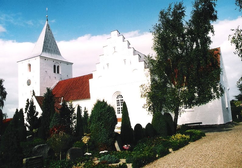 Church and Manor in Denmark Østbirk church / Østbirk kirke, Voer