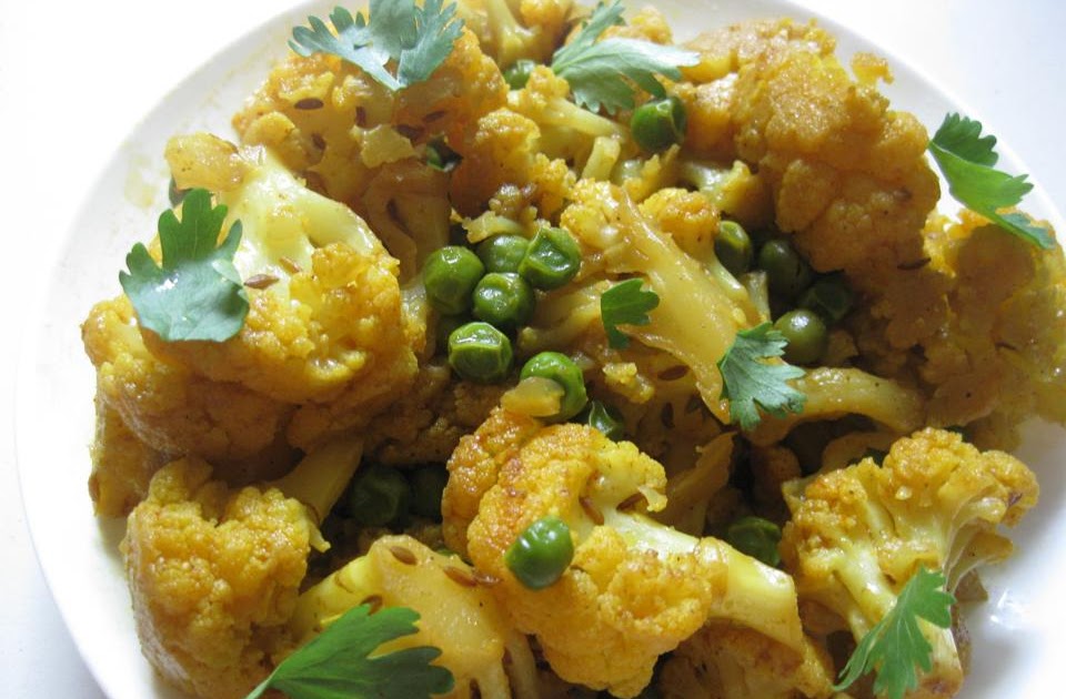 Learningtocook Dry cauliflower green peas curry