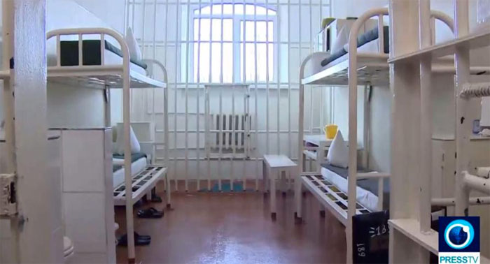 37 Eye-Opening Pictures Explore What Prison Cells Look Like Around The Globe