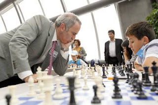 Echecs & Education : Kasparov au Parlement Européen