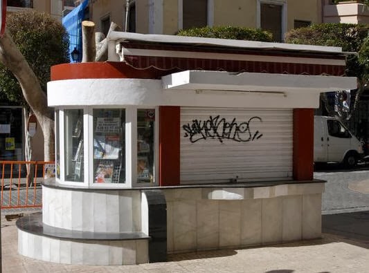 Refugios bajo la ciudad de Almería.-