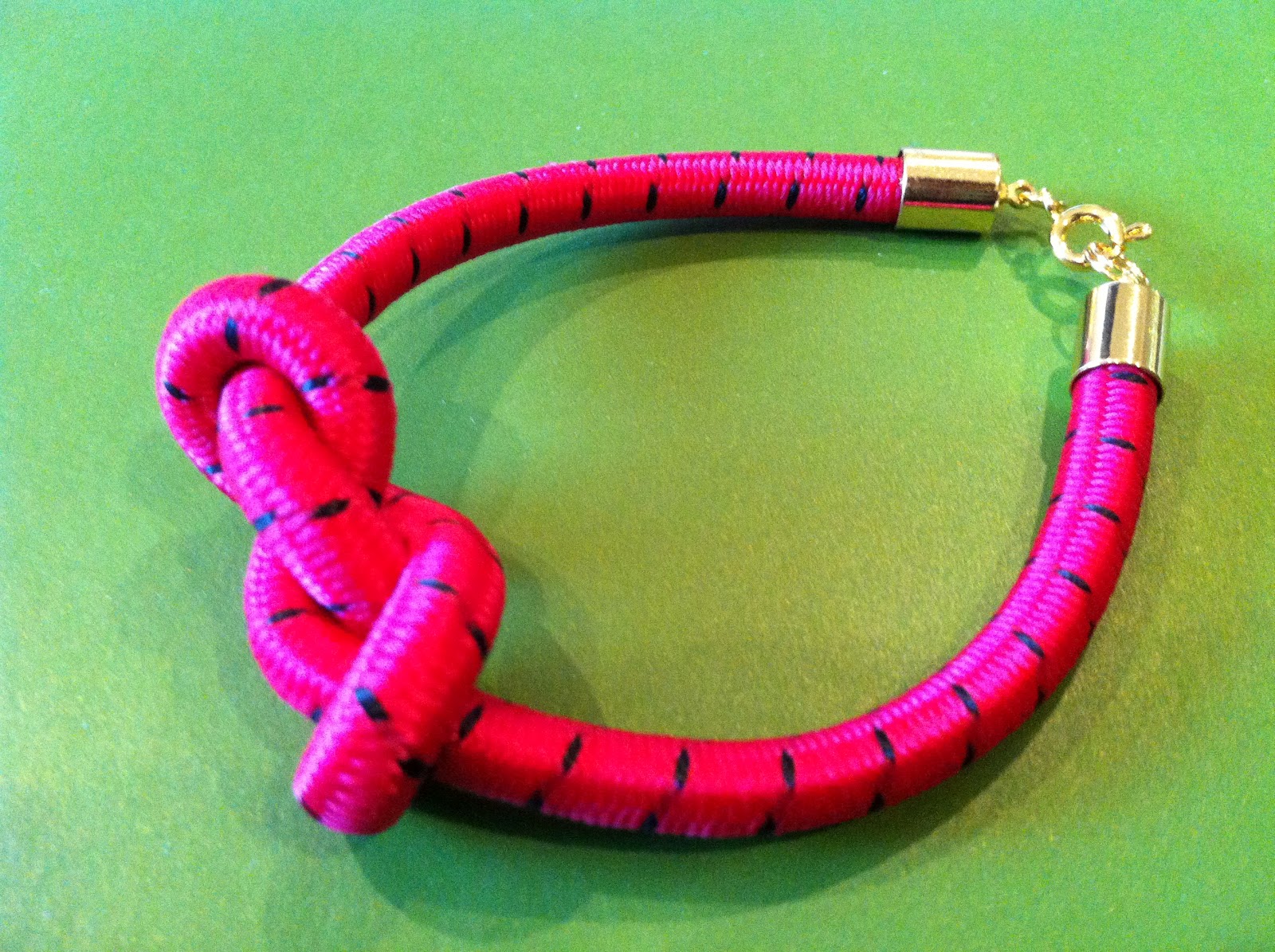 bored doe... Bungee Cord Knot Bracelet