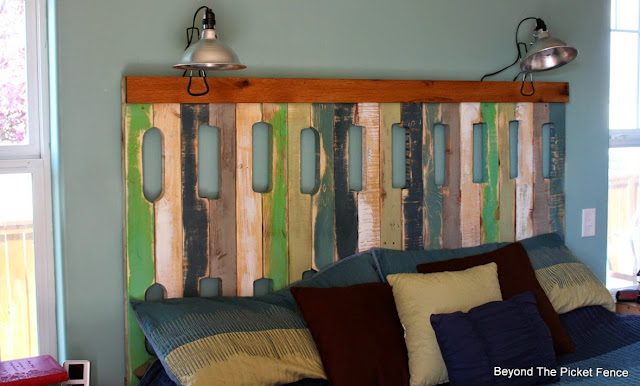 pallet headboard, bedroom, wood, fusion mineral paint, beyond the picket fence, http://bec4-beyondthepicketfence.blogspot.com/2015/05/pallet-headboard.html