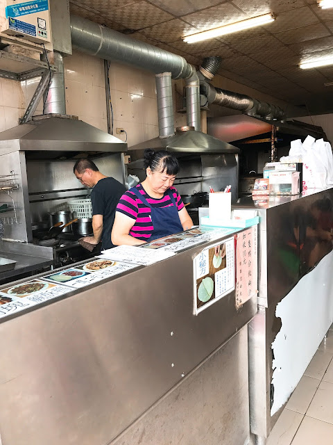 【台南東區】好可口烤鴨，讓人排隊也願意的一鴨三吃，好吃的受不了鹽酥鴨在這裡～