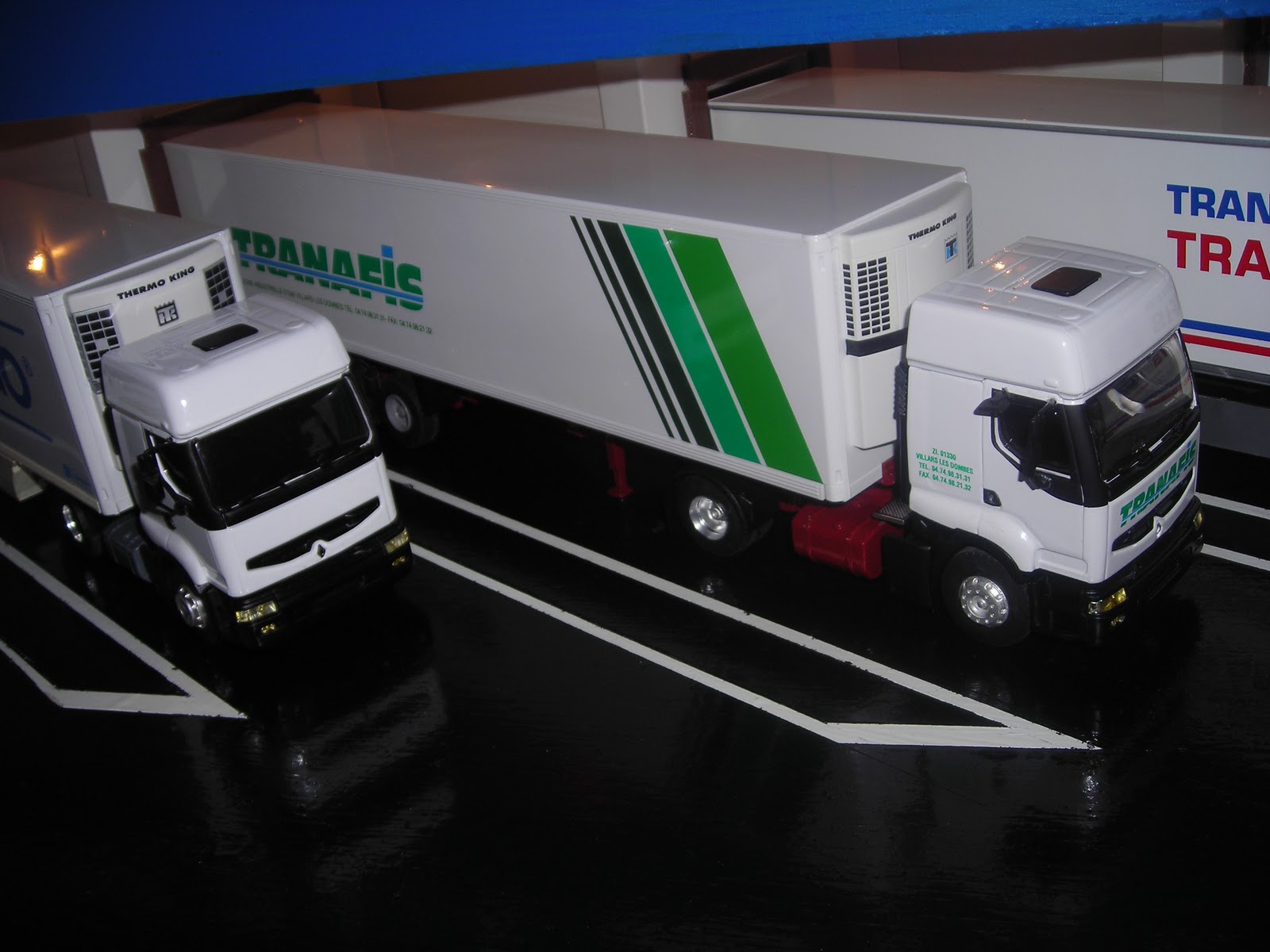 CREATEUR DE MAQUETTE: voici les photos de la maquette camion transports frigorifiques