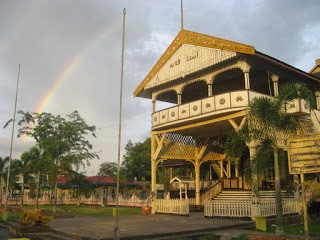 Download this Rumah Adat Istana Kesultanan Pontianak picture